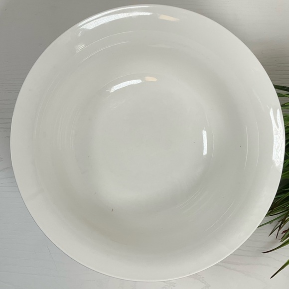 Preloved MSE White Embossed Acorn Salad Serving Bowl Ceramic - Picture 2 of 7